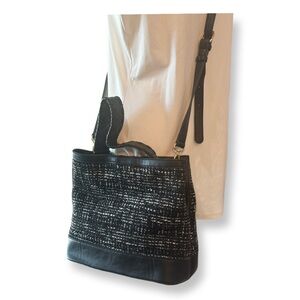 Jen and Co black and white purse NWT